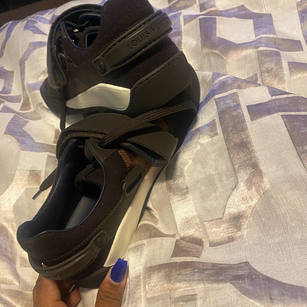 Louis Vuitton Men Sneakers